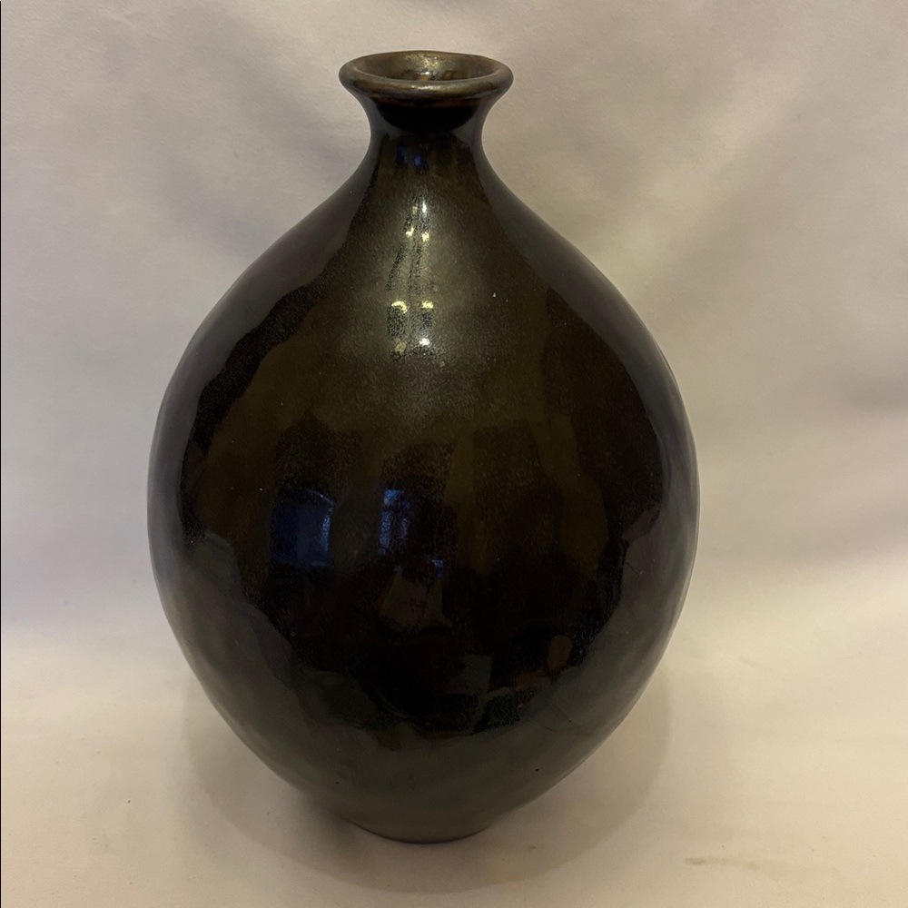 VINTAGE!! BOMBAY BEAUTIFUL VERY ELEGANT BLACK CERAMIC/STONEWARE VASE 9” - Picture 2 of 7